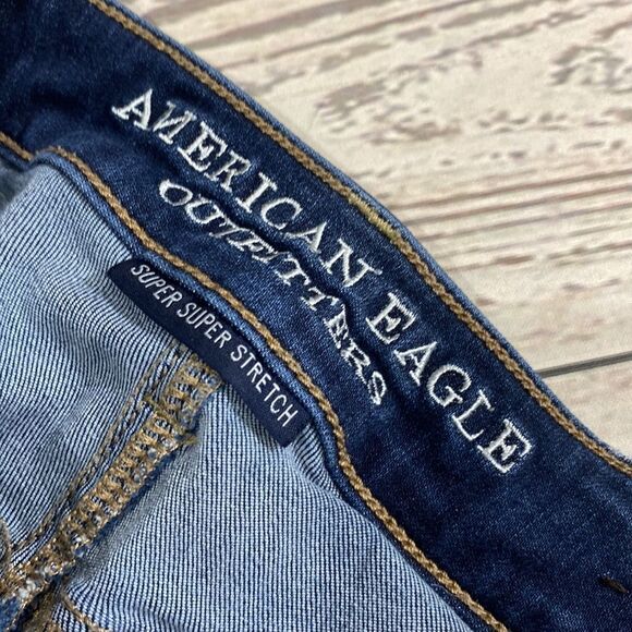 AEO Hi-Rise Jegging Ripped Patched Jeans - Picture 8 of 10